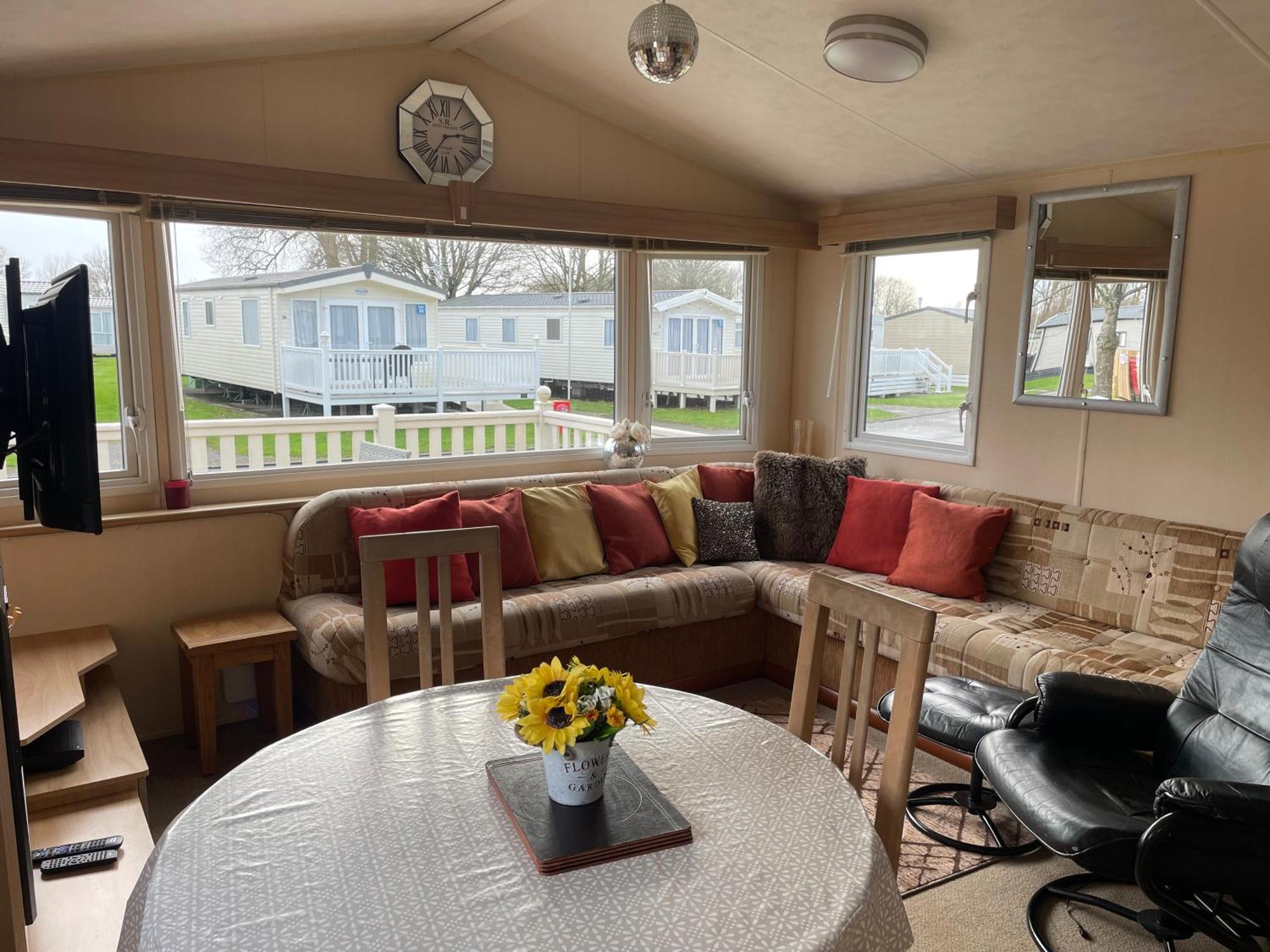 Cosy 3 Bedroom Caravan, South Cerney Bagian luar foto